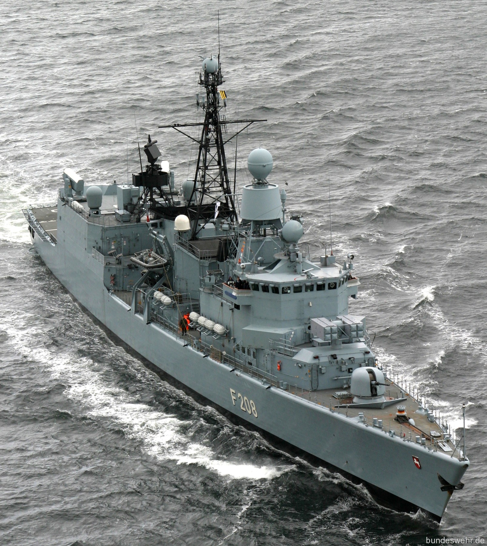 f-208 fgs niedersachsen type 122 bremen class frigate german navy 63