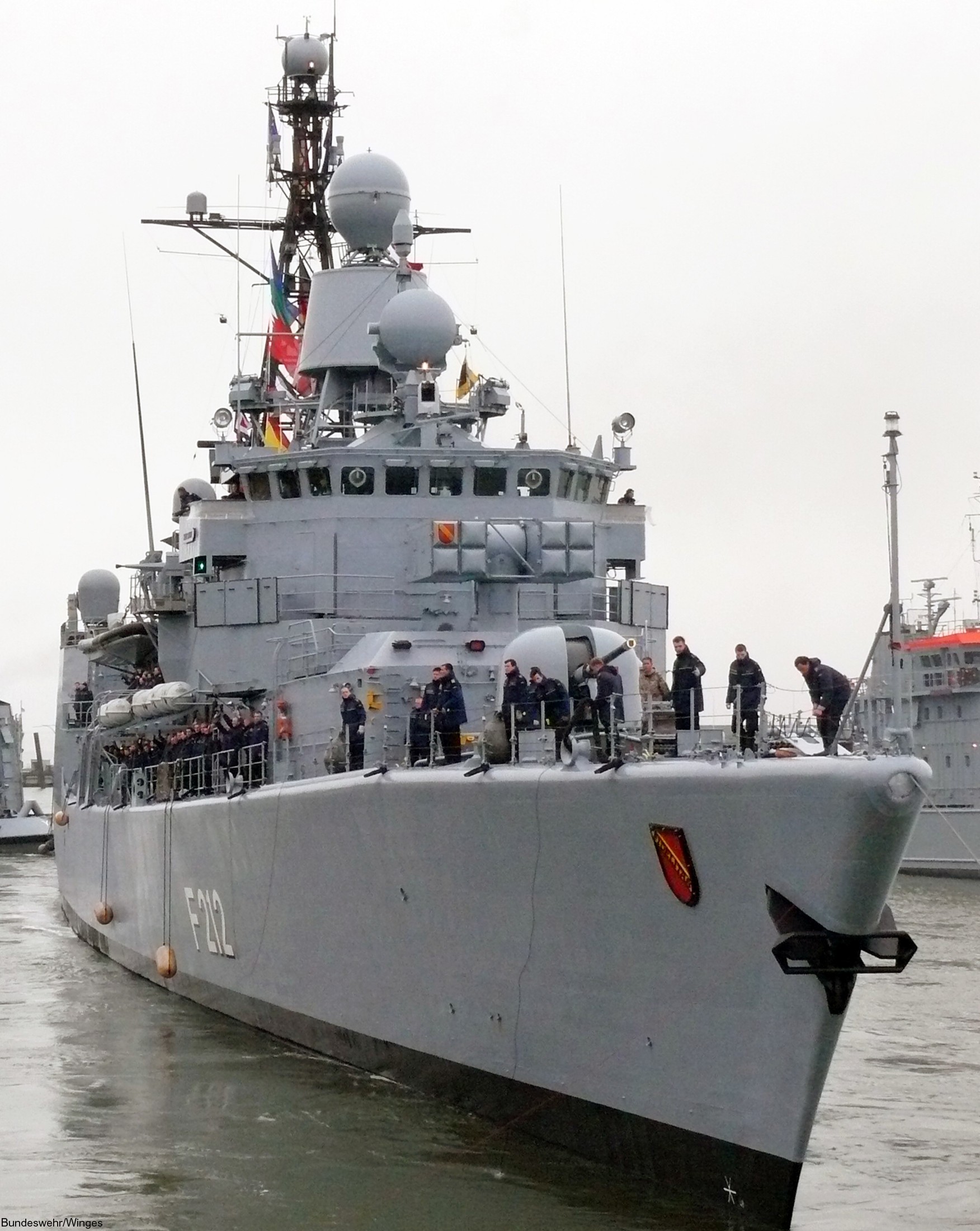 f-212 fgs karlsruhe type 122 bremen class frigate german navy deutsche marine fregatte 23