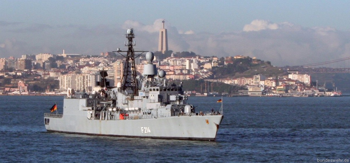 f-214 fgs lubeck type 122 bremen class frigate german navy 40