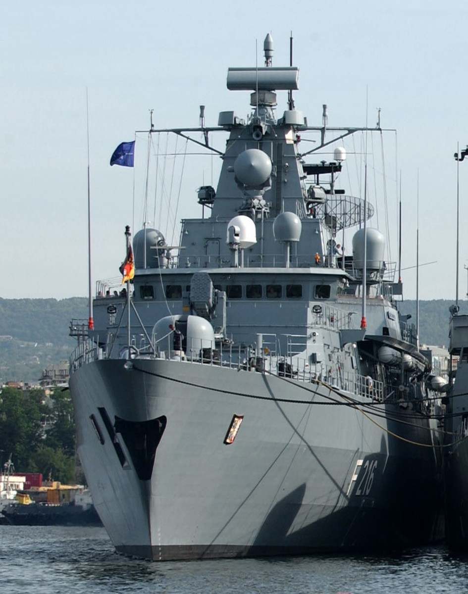 f-216 fgs schleswig holstein type 123 brandenburg class frigate german navy 19