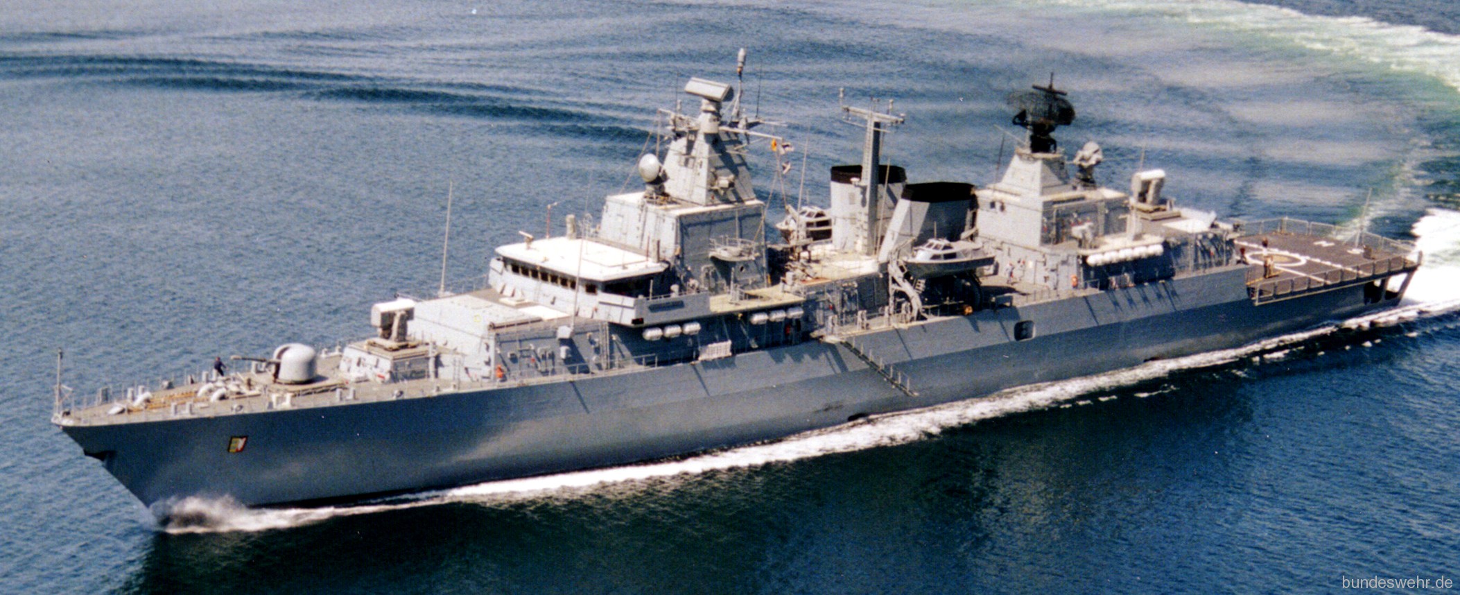 f-216 fgs schleswig holstein type 123 brandenburg class frigate german navy 37