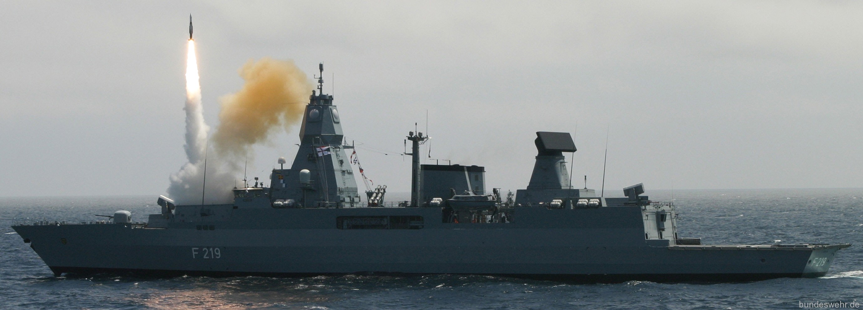 f-219 fgs sachsen type 124 class guided missile frigate ffg german navy 07