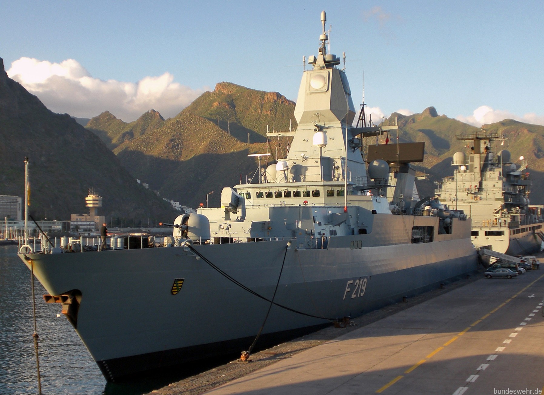 f-219 fgs sachsen type 124 class guided missile frigate ffg german navy 25