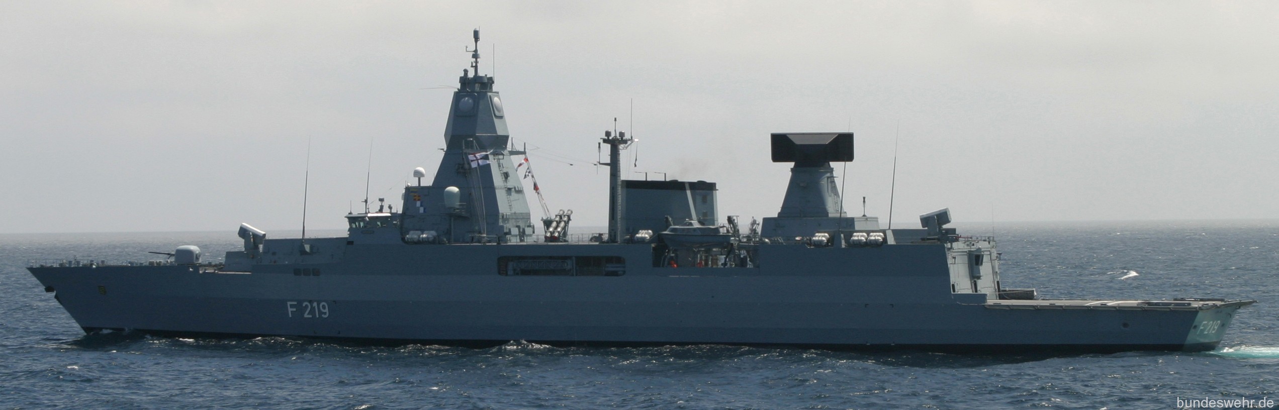 f-219 fgs sachsen type 124 class guided missile frigate ffg german navy 28