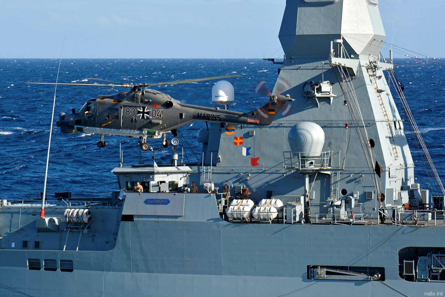 f-220 fgs hamburg type 124 sachsen class guided missile frigate german navy 30 westland lynx helicopter