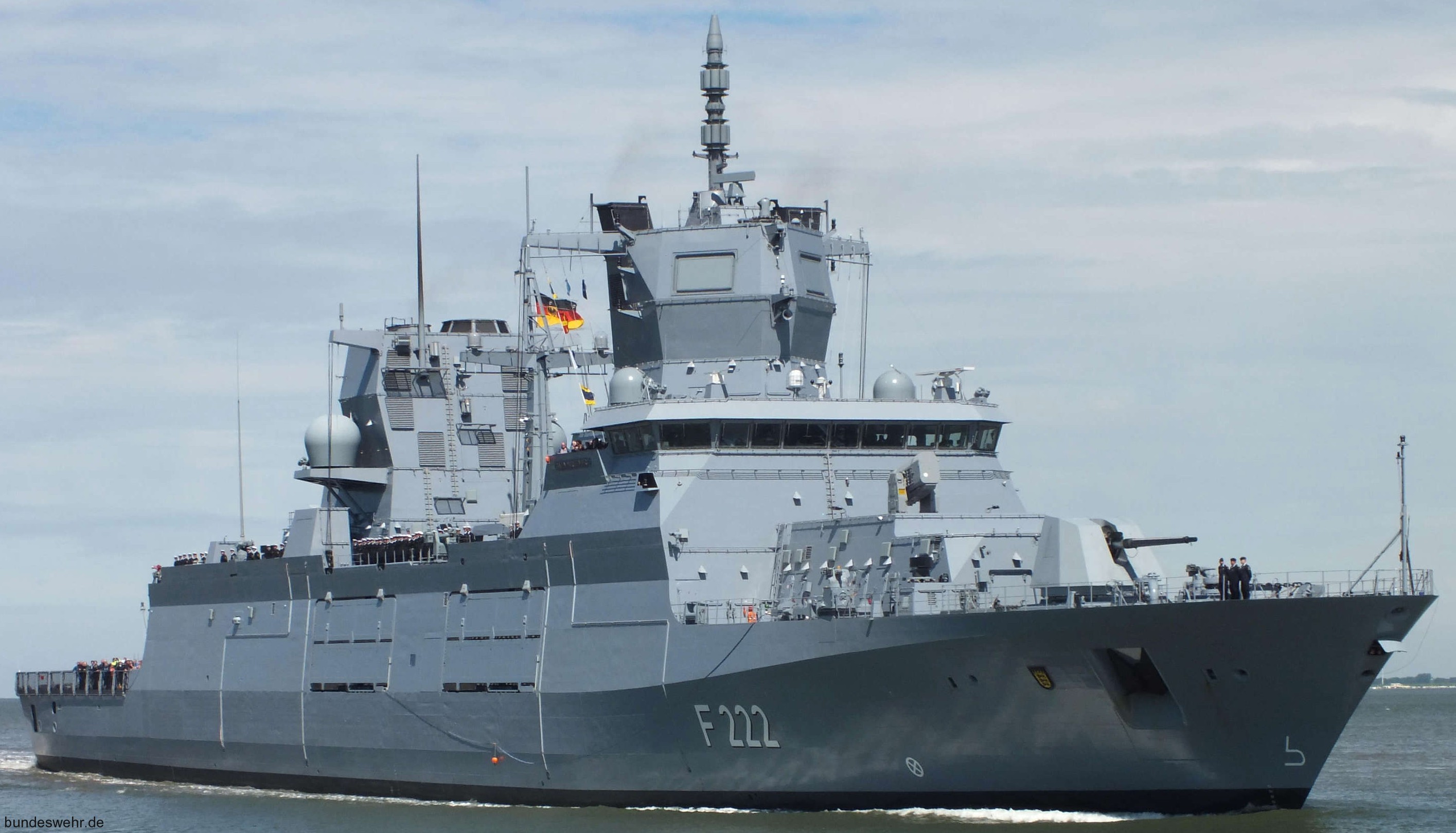 f-222 fgs baden-württemberg type 125 class frigate german navy 19