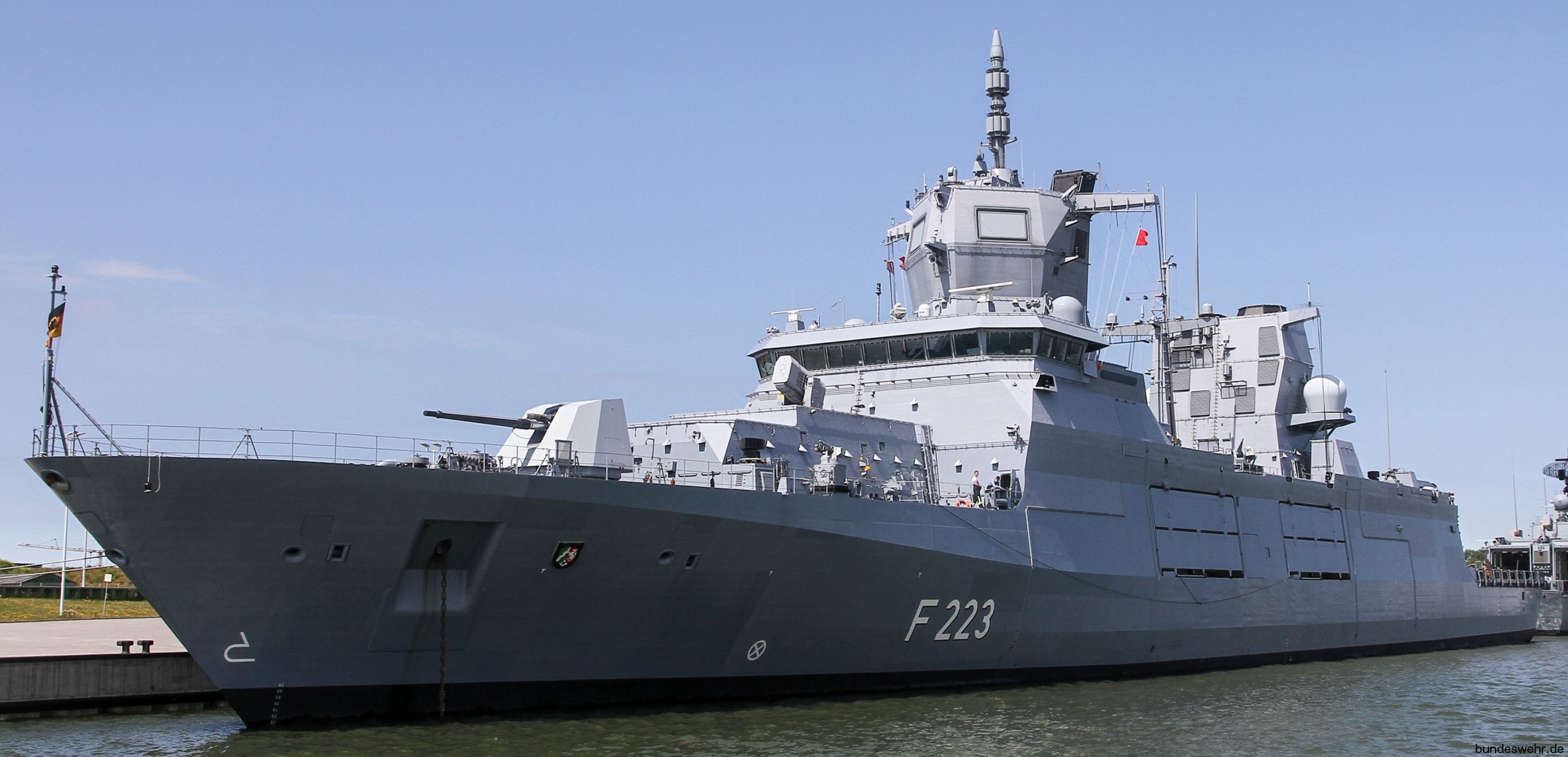f-223 fgs nordrhein-westfalen type 125 baden wurttemberg class frigate german navy 17