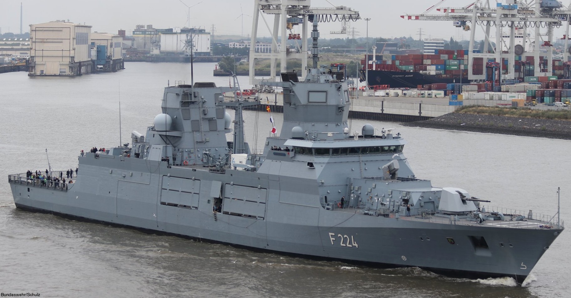 f-224 fgs sachsen anhalt type 125 baden wurttemberg class frigate german navy 13 fregatte