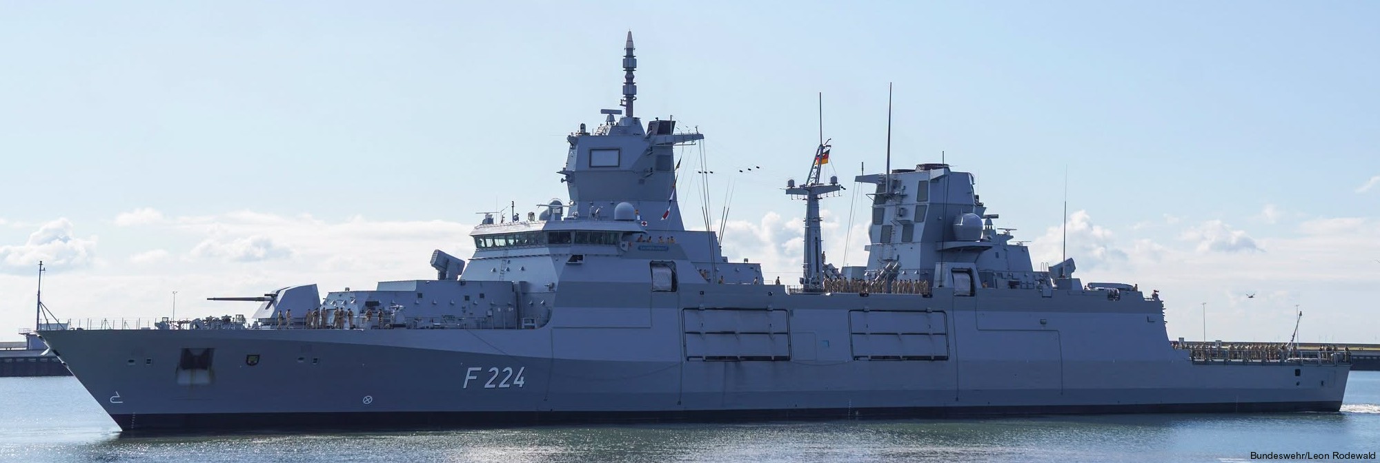 fgs sachsen anhalt f-224 type 125 baden wurttemberg class frigate german navy 15