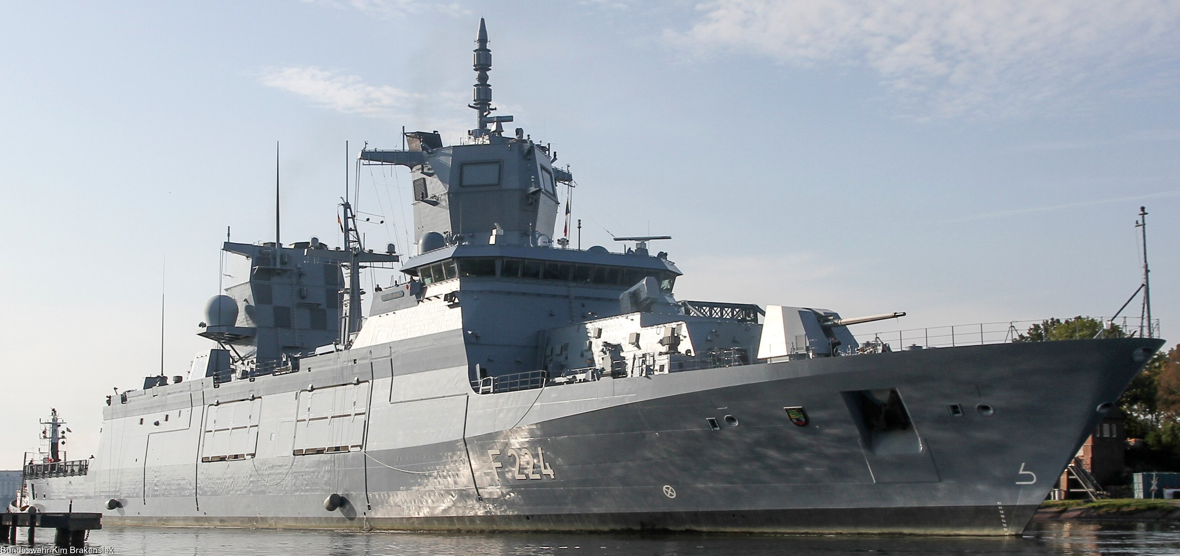 fgs sachsen anhalt f-224 type 125 baden wurttemberg class frigate german navy 16