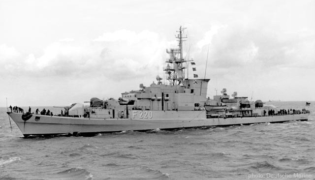 f-220 fgs köln koln type 122 class frigate german navy deutsche marine 04x