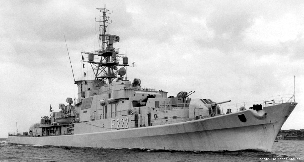 f-222 fgs augsburg type 120 köln koln class frigate german navy 03