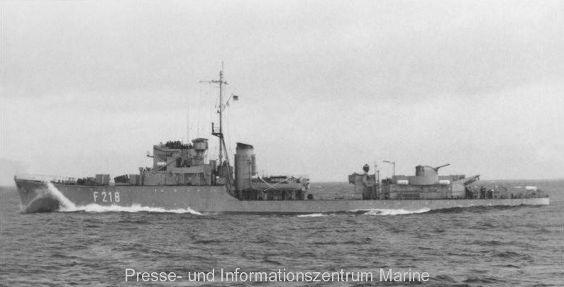 f-218 fgs brommy type 138 class training frigate german navy 02