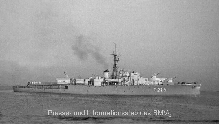 f-214 fgs hipper frigate german navy black swan class sloop hms actaeon u-07