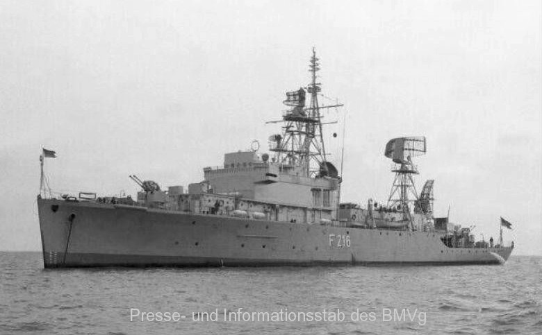 ....A4568 ex-HMS Mermaid U30/F30 Aufnäher Patch Schulfregatte Scharnhorst F213 