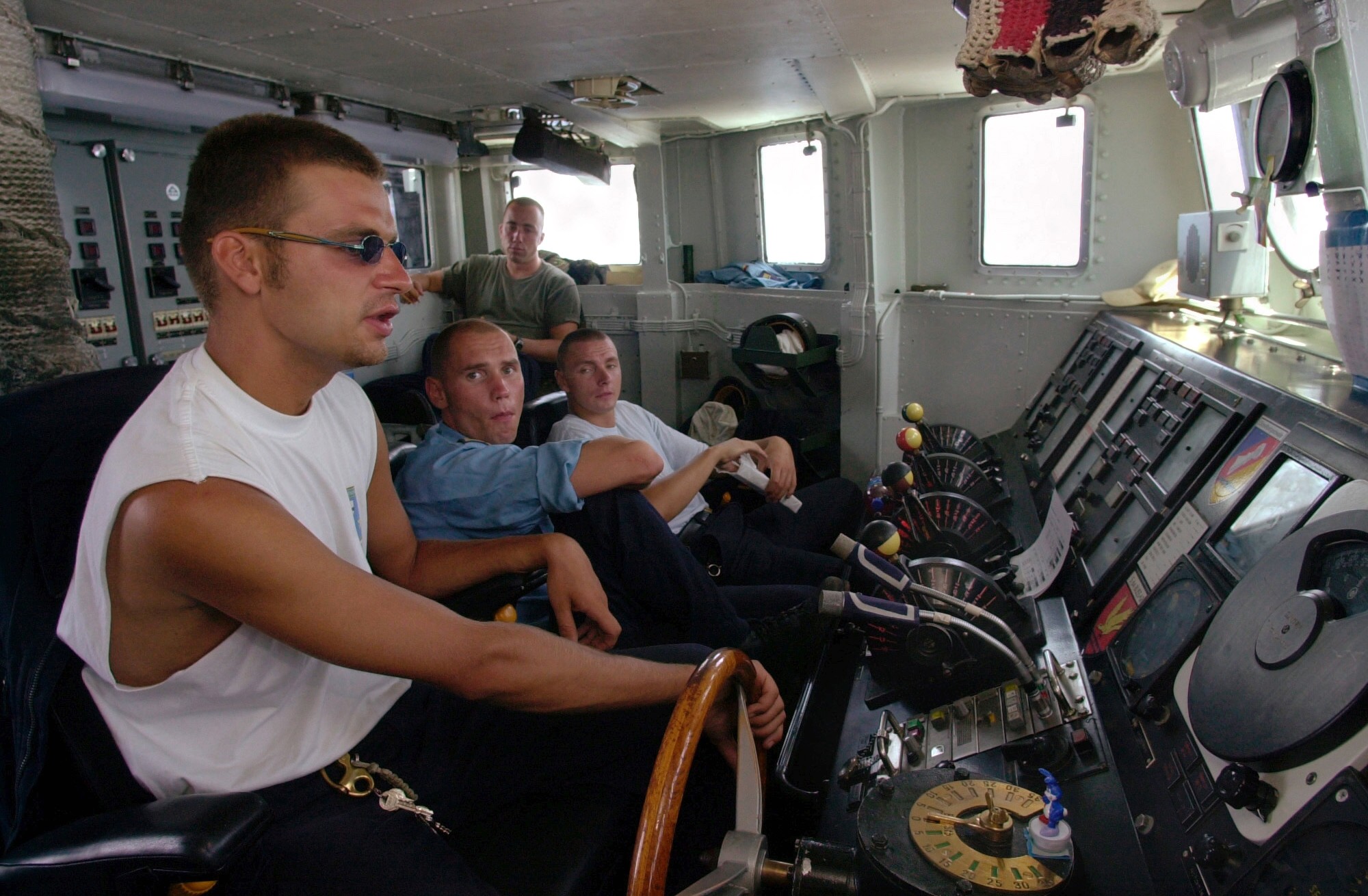 p6114 s64 fgs bussard type 143 albatros class fast attack missile craft boat german navy 04