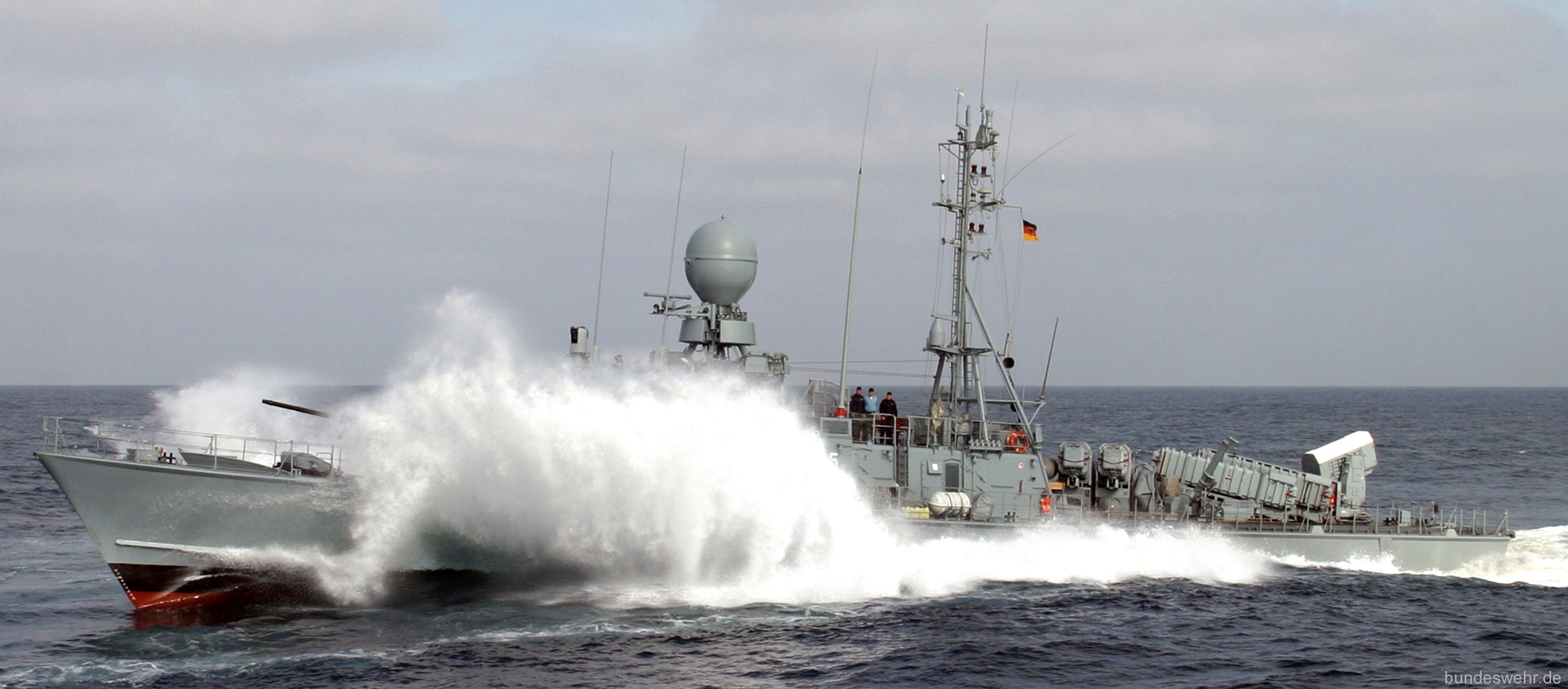p6125 s75 fgs zobel type 143a gepard class fast attack missile craft german navy 06