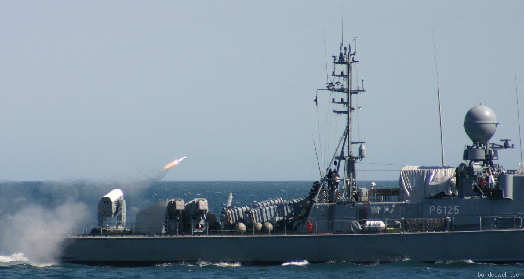 p6125 s75 fgs zobel type 143a gepard class fast attack missile craft german navy 09 rim-116 ram