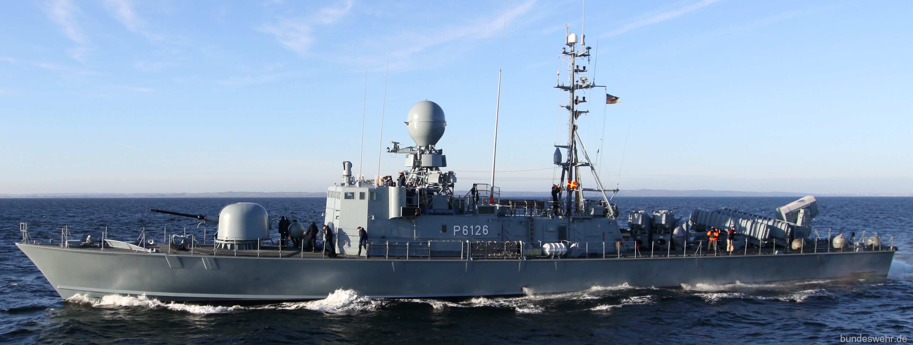 p6126 s76 fgs frettchen type 143a gepard class fast attack missile craft german navy 03