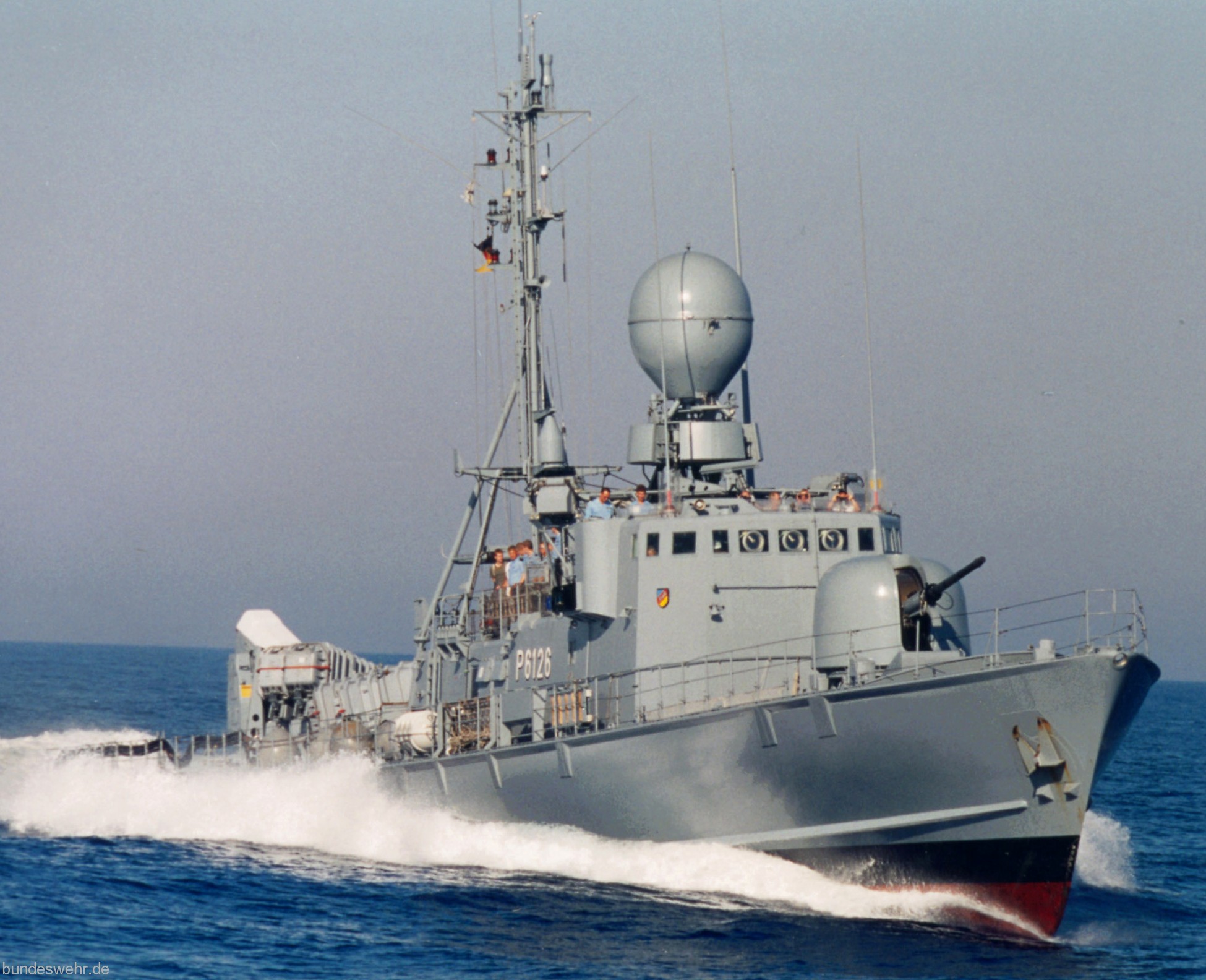p6126 s76 fgs frettchen type 143a gepard class fast attack missile craft german navy 05