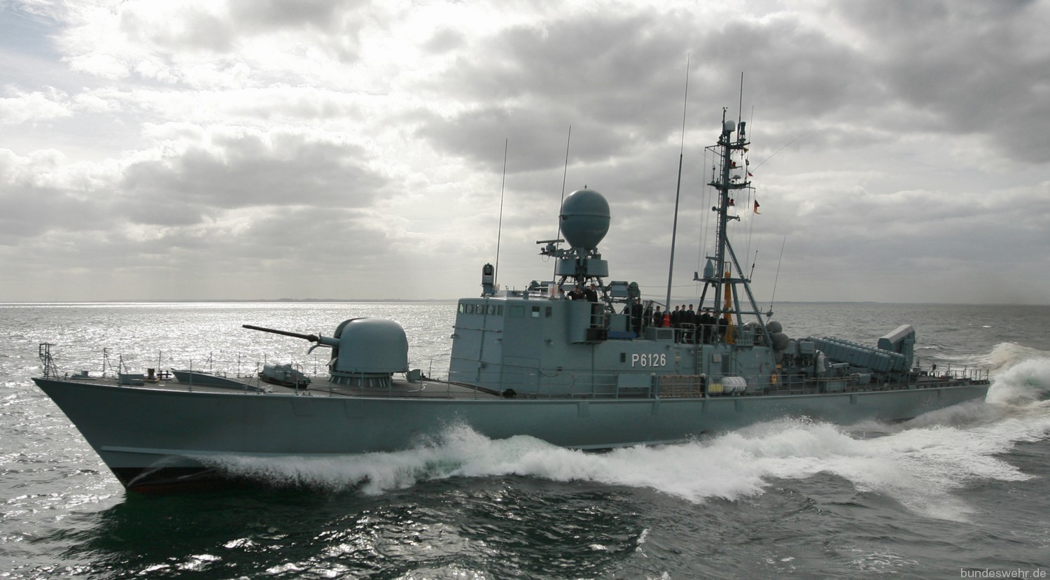 p6126 s76 fgs frettchen type 143a gepard class fast attack missile craft german navy 06