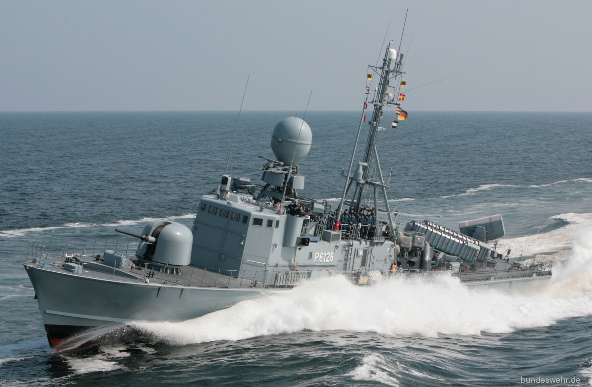 p6126 s76 fgs frettchen type 143a gepard class fast attack missile craft german navy 09