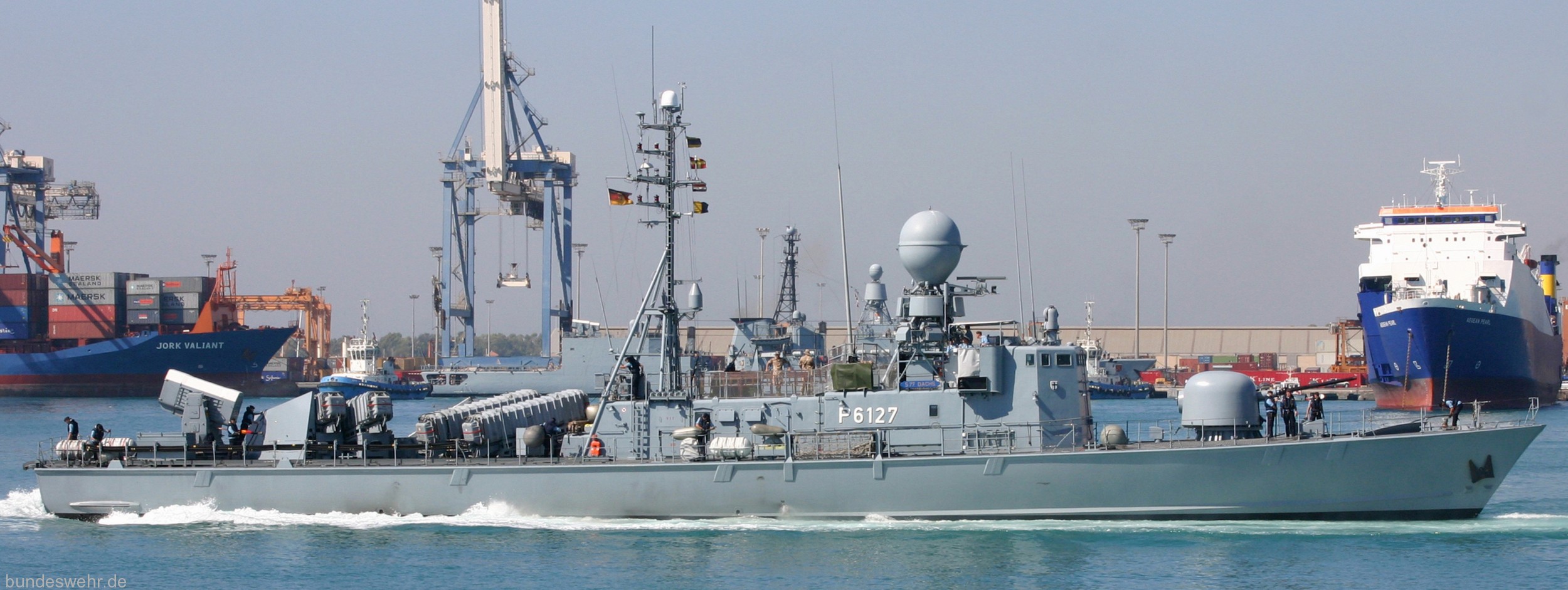 p6127 s77 fgs dachs type 143a gepard class fast attack missile craft german navy 03