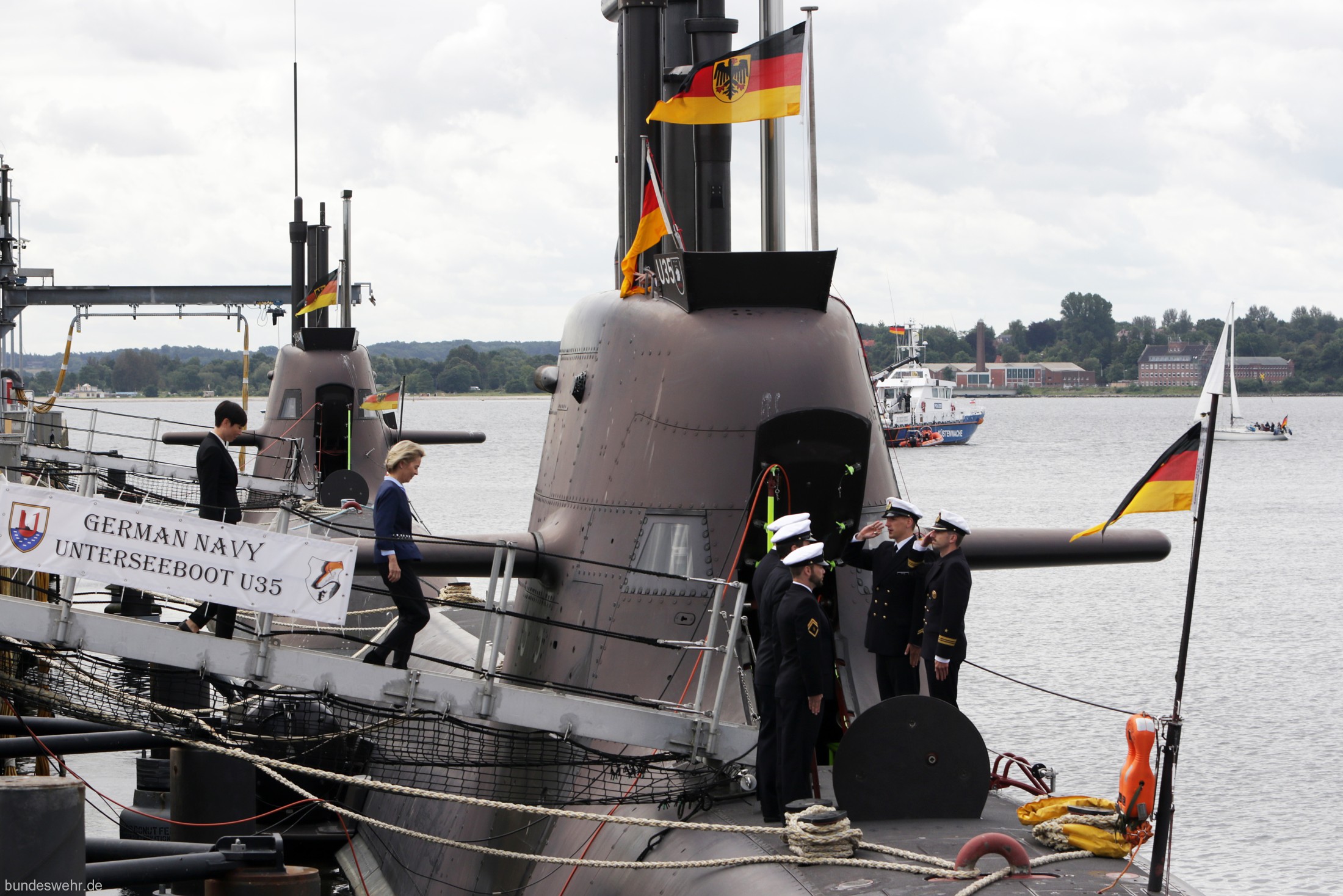 s-185 fgs u35 type 212a class submarine german navy 04 ursula von der leyen