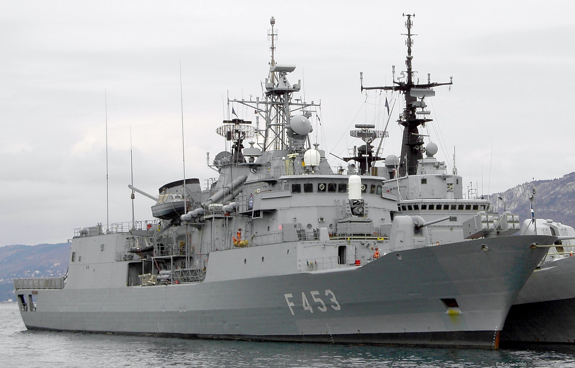f 453 hs spetsai hydra class frigate meko-200hn hellenic navy greece standing nato response force maritime group 2 snmg-2 trieste italy 2006 05