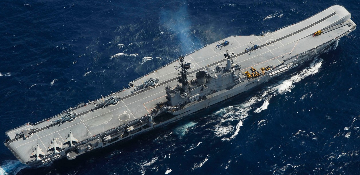 r22 ins viraat aircraft carrier indian navy centaur class hms hermes