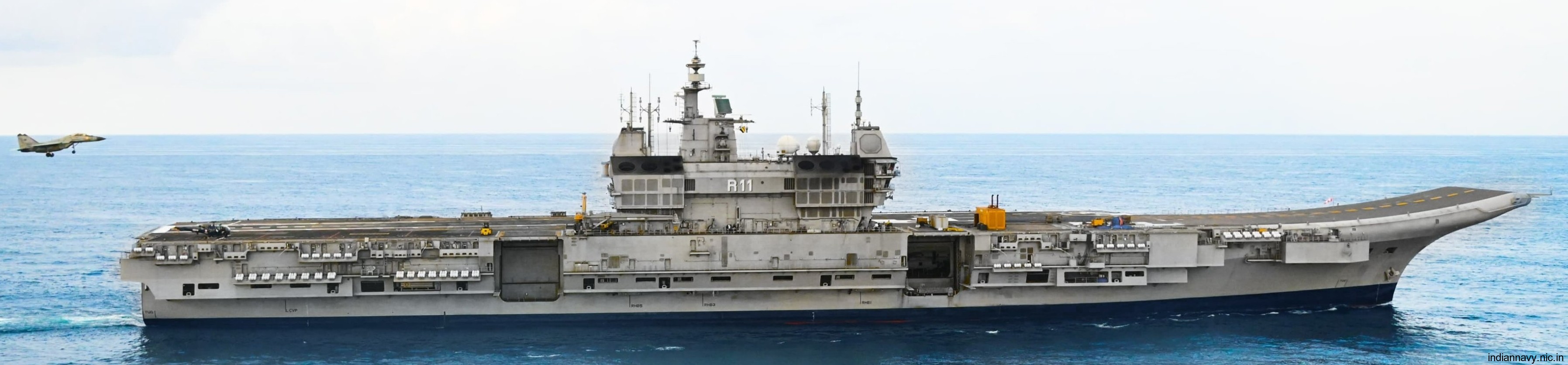 r11 ins vikrant aircraft carrier indian navy iac-1 06