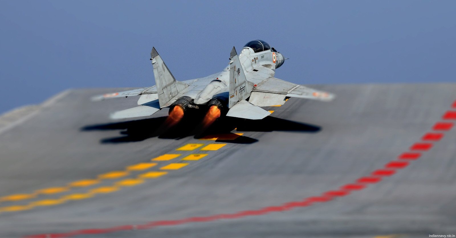 r11 ins vikrant aircraft carrier indian navy iac-1 mig-29k fulcrum ski-jump launch 19