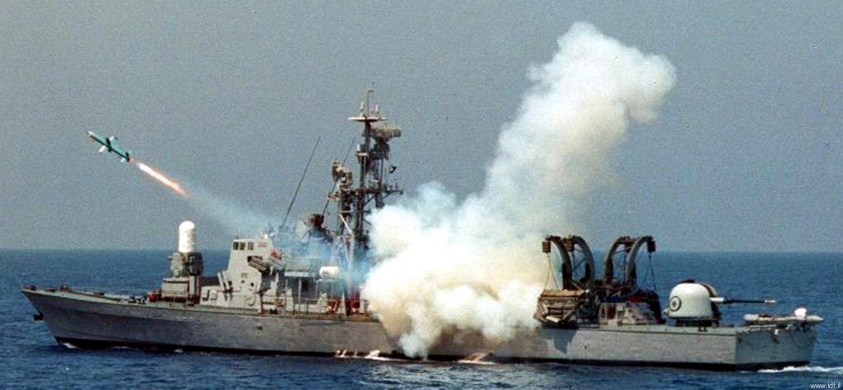 sa'ar 4 reshef class fast attack craft missile facm israeli navy heil hayam gabriel ssm 10