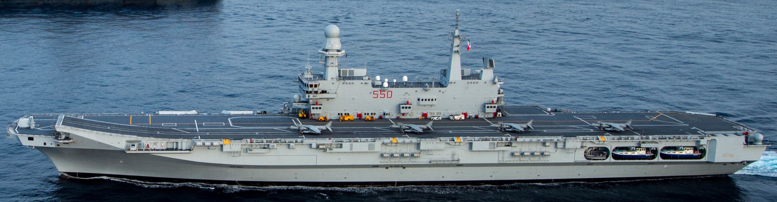 c550 its cavour aircraft carrier italian navy marina militare nave 136
