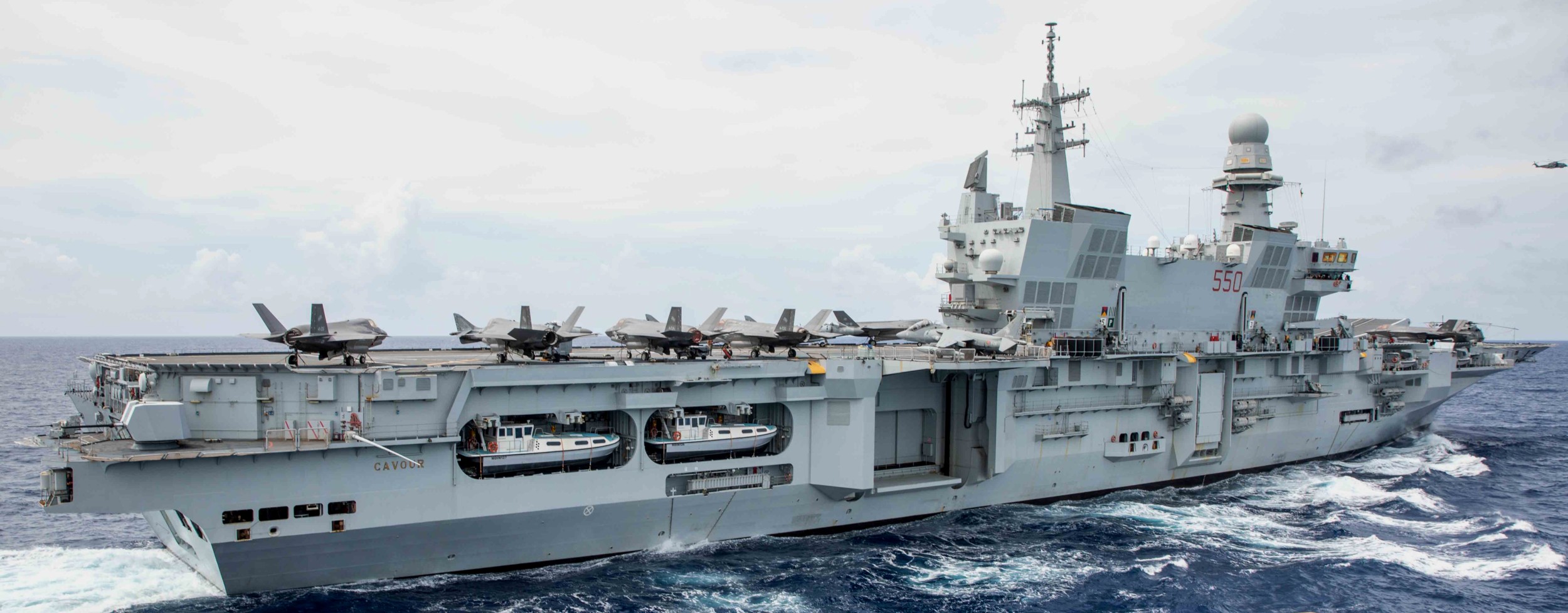 c550 its cavour aircraft carrier italian navy marina militare nave pacific ocean 138