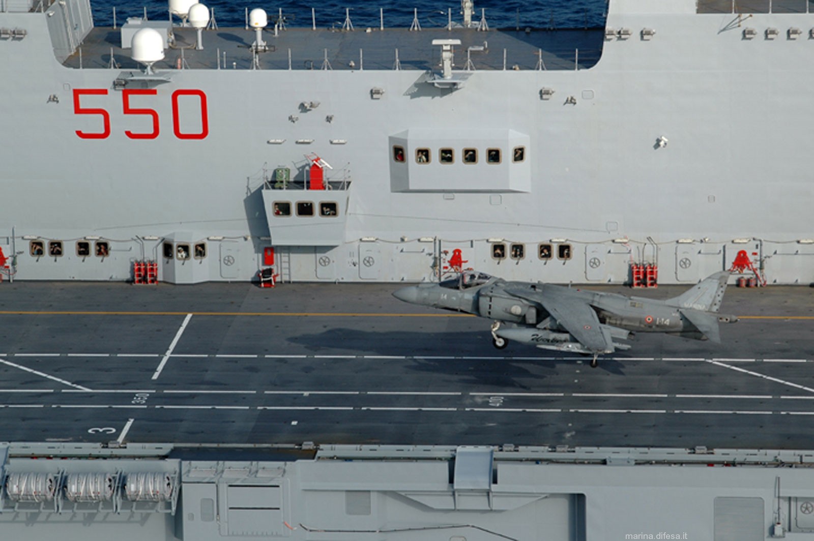 c-550 its cavour aircraft carrier italian navy marina militare 58