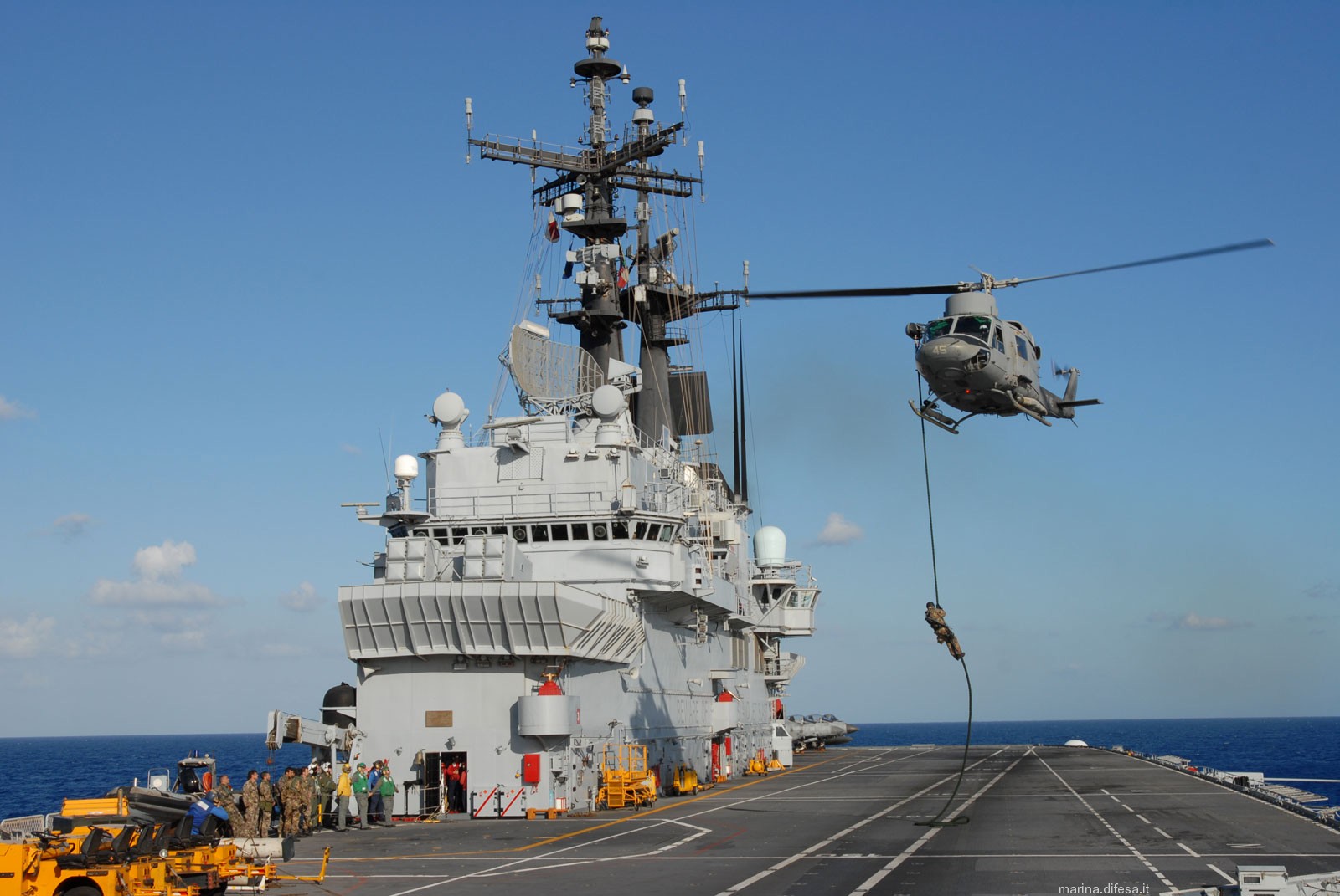 c-551 its giuseppe garibaldi aircraft carrier italian navy marina militare 54 flight deck