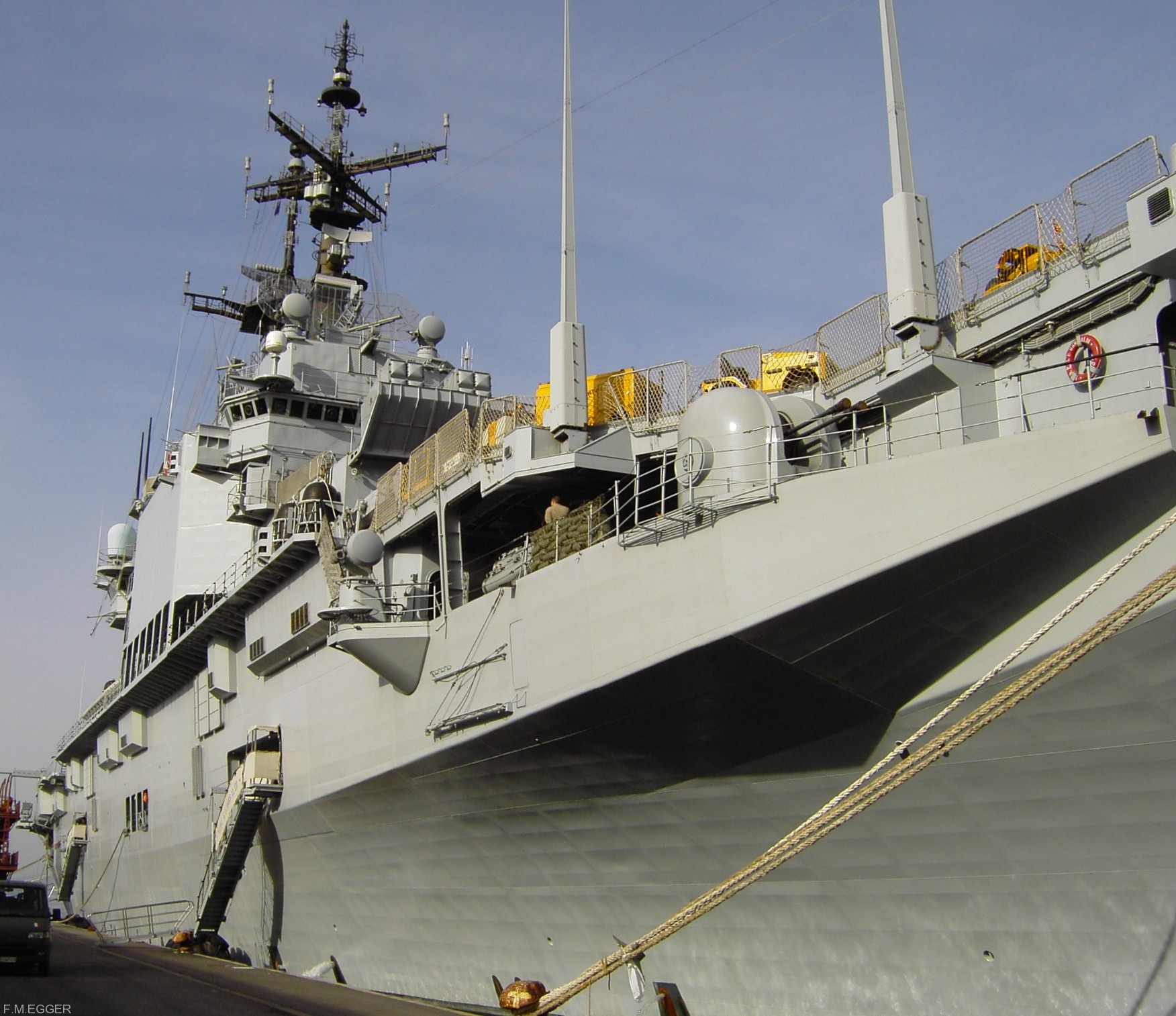 c-551 its giuseppe garibaldi aircraft carrier italian navy port visit trieste 2004 09