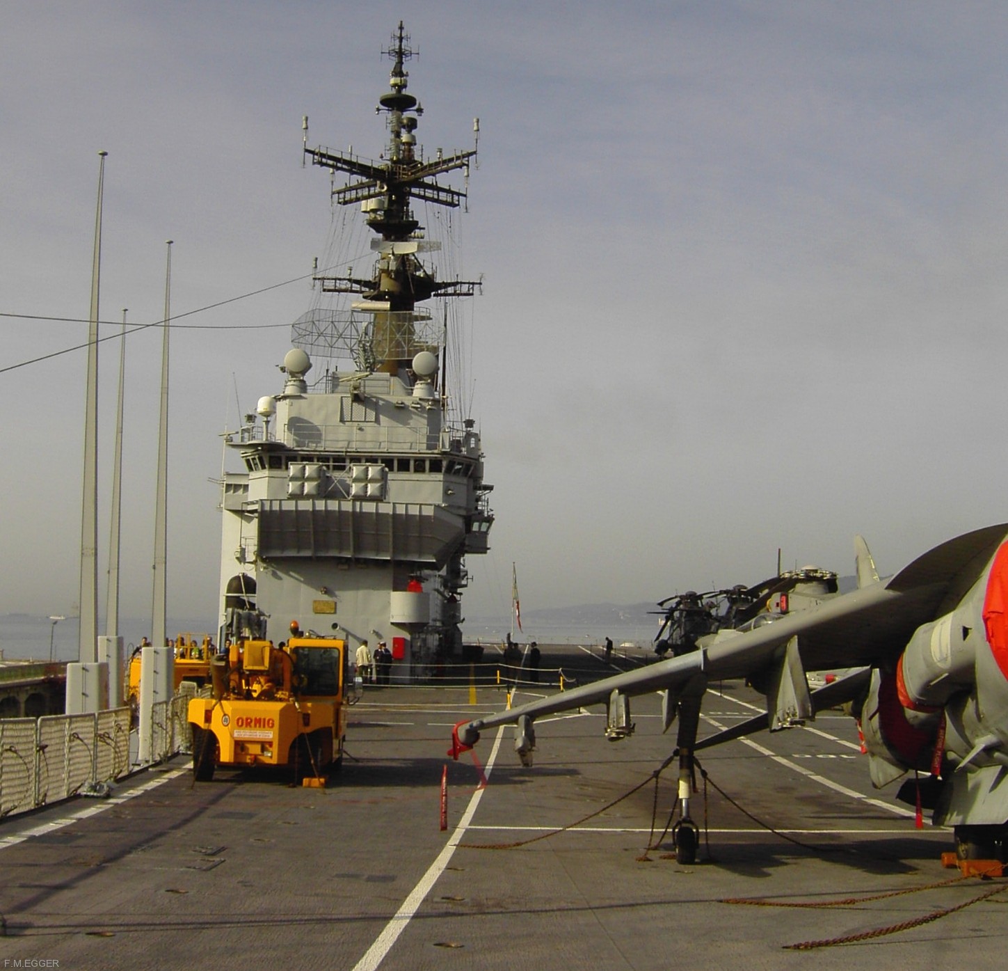 c-551 its giuseppe garibaldi aircraft carrier italian navy port visit trieste 2004 17