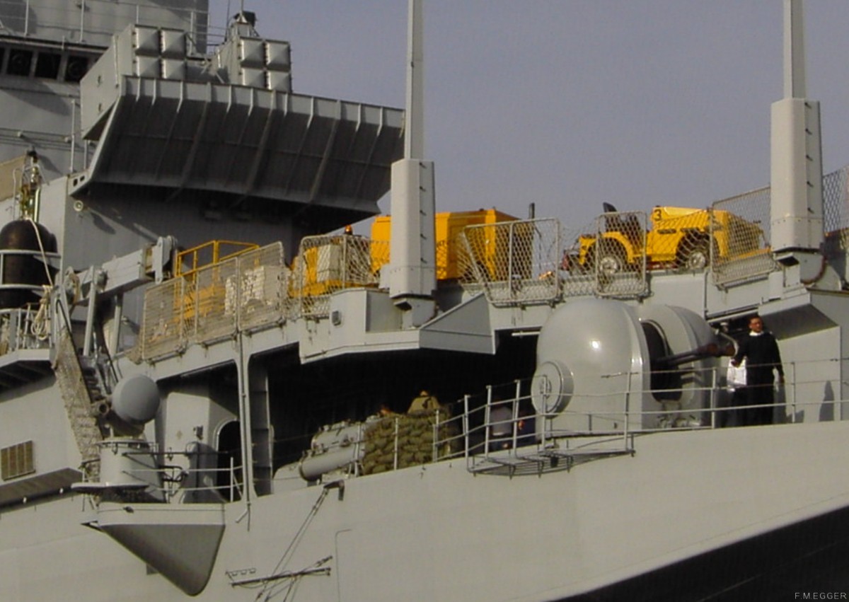 c-551 its giuseppe garibaldi aircraft carrier italian navy marina militare x6 armament aspide sam 40l70 dardo ciws
