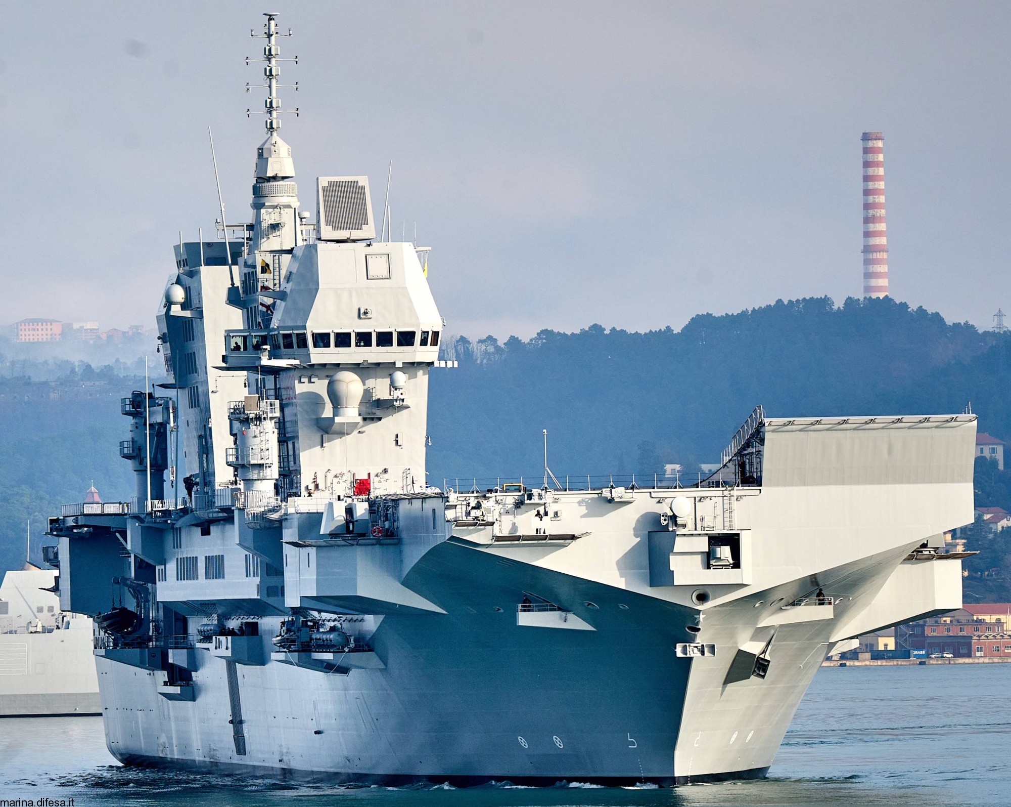 its trieste l9890 nave lhd landing ship helicopter dock italian navy marina militare 35