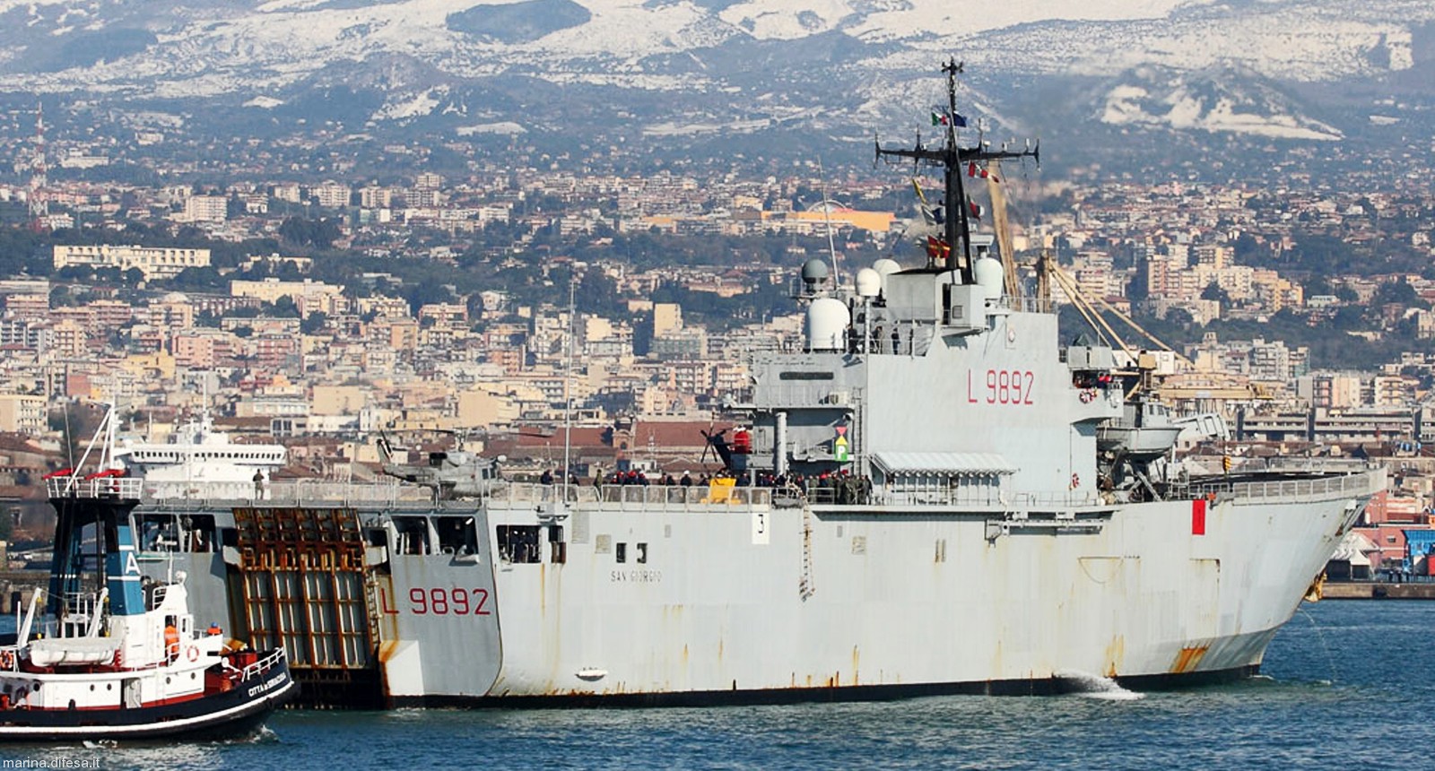 l-9892 san giorgio its nave lpd amphibious transport dock landing ship italian navy marina militare 07