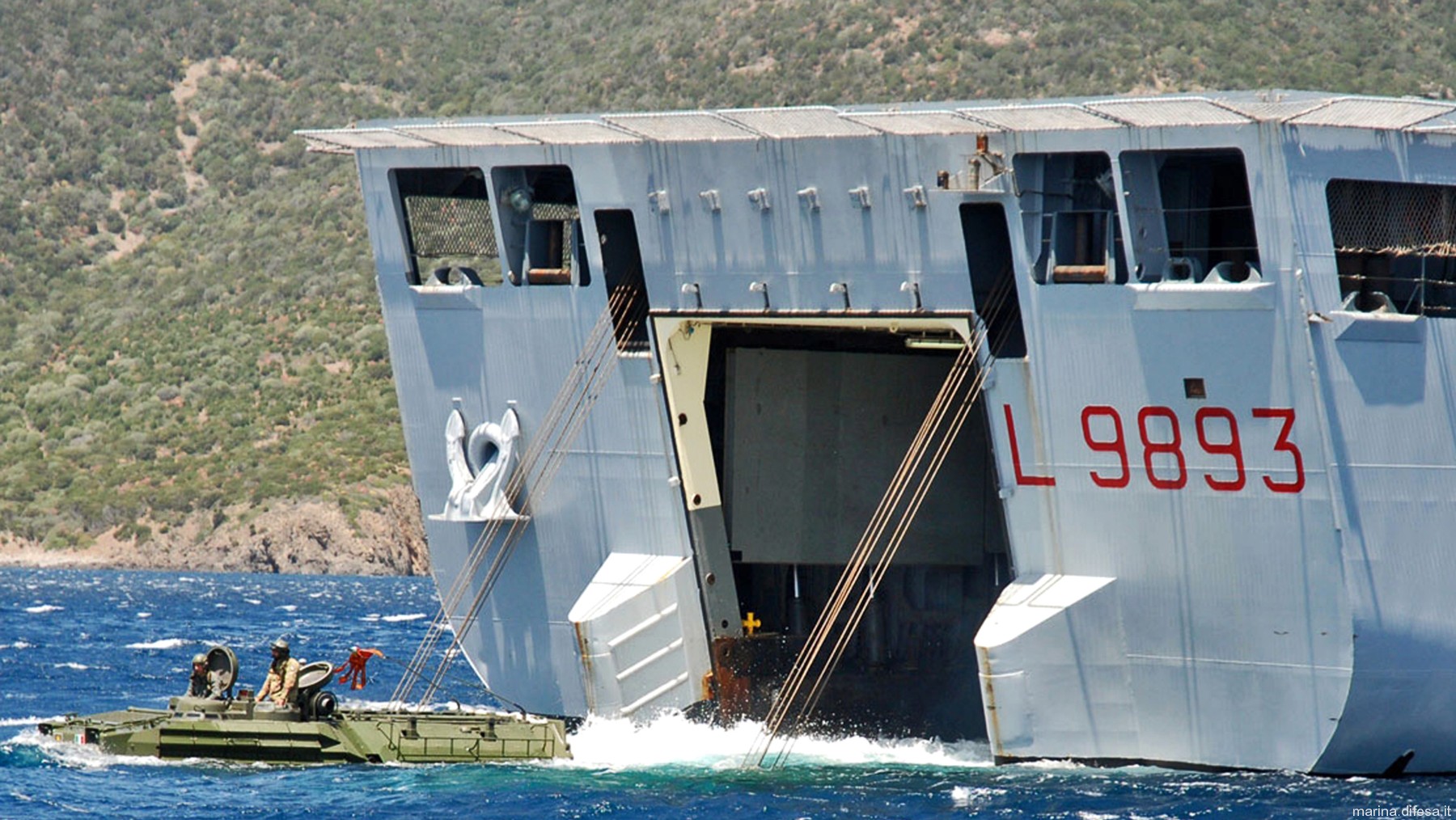 l-9893 its san marco nave lpd amphibious assault landing ship transport dock italian navy marina militare well deck aav 09