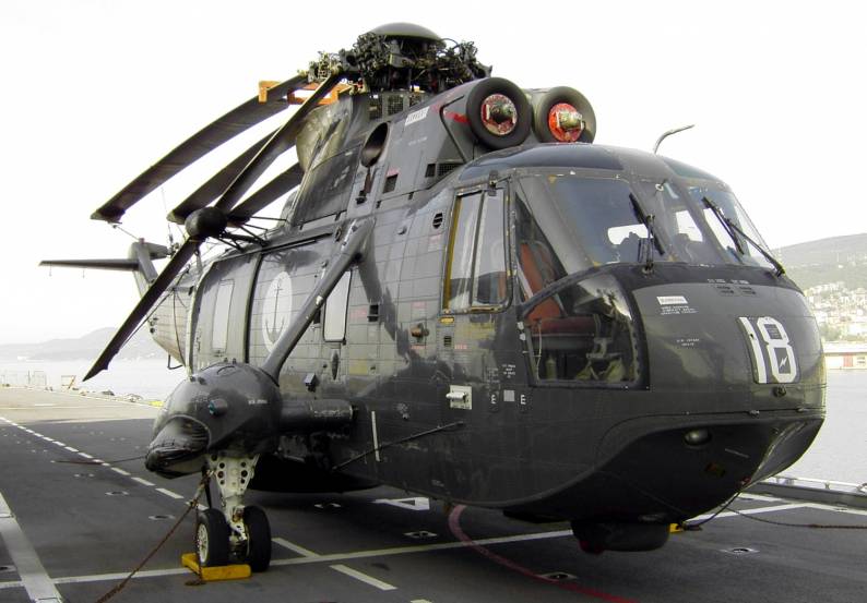 agusta-sikorsky ash-3 sea king asw helicopter italian navy