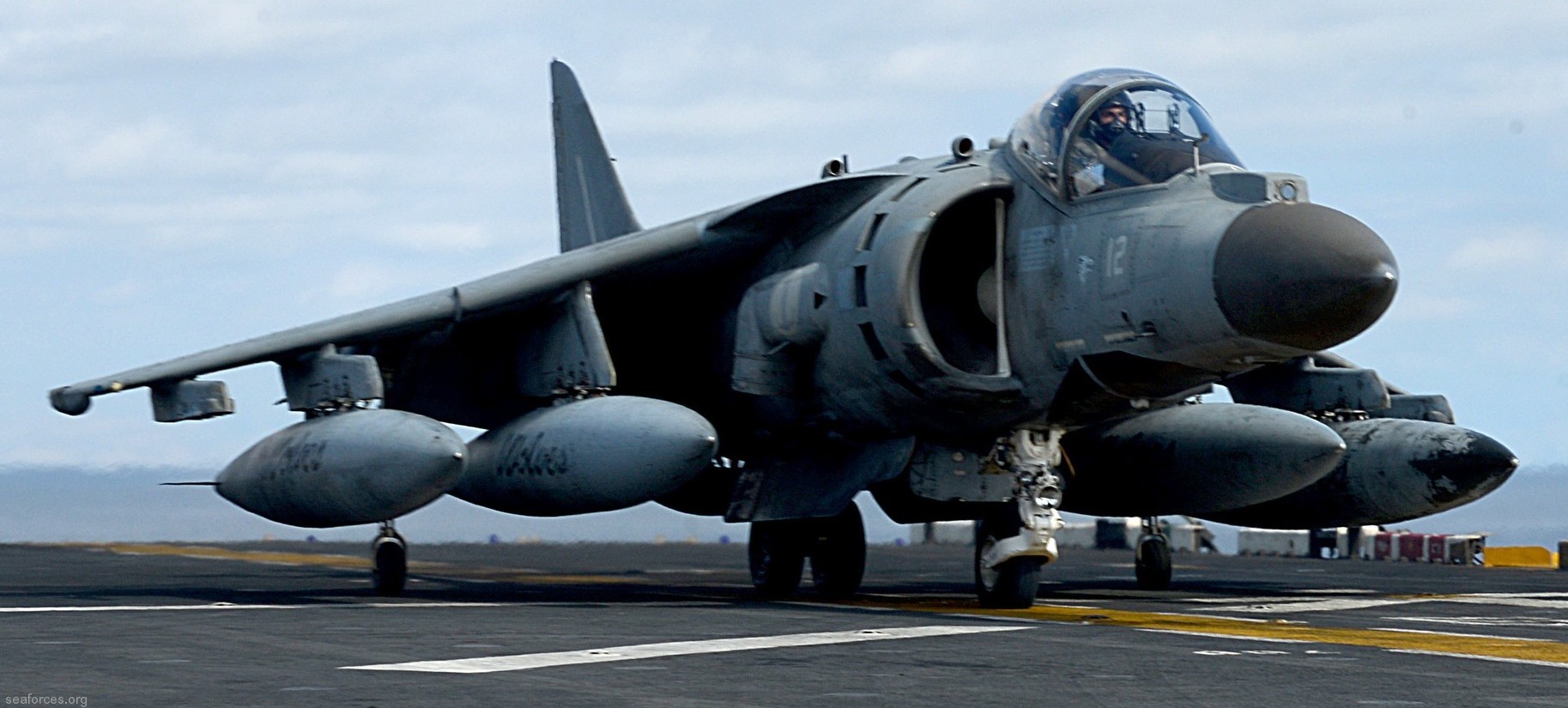 av-8b harrier ii italian navy marina militare grupaer wolves aircraft carrier 09 uss lhd