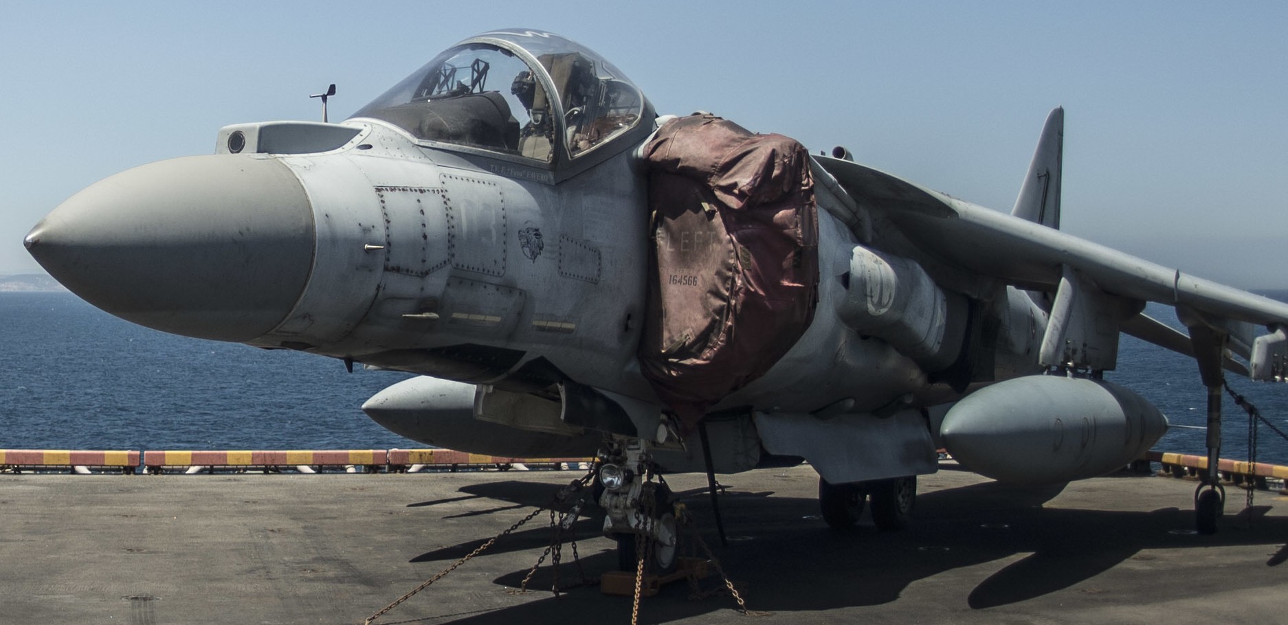 av-8b harrier ii+ italian navy marina militare grupaer wolves aircraft carrier 105