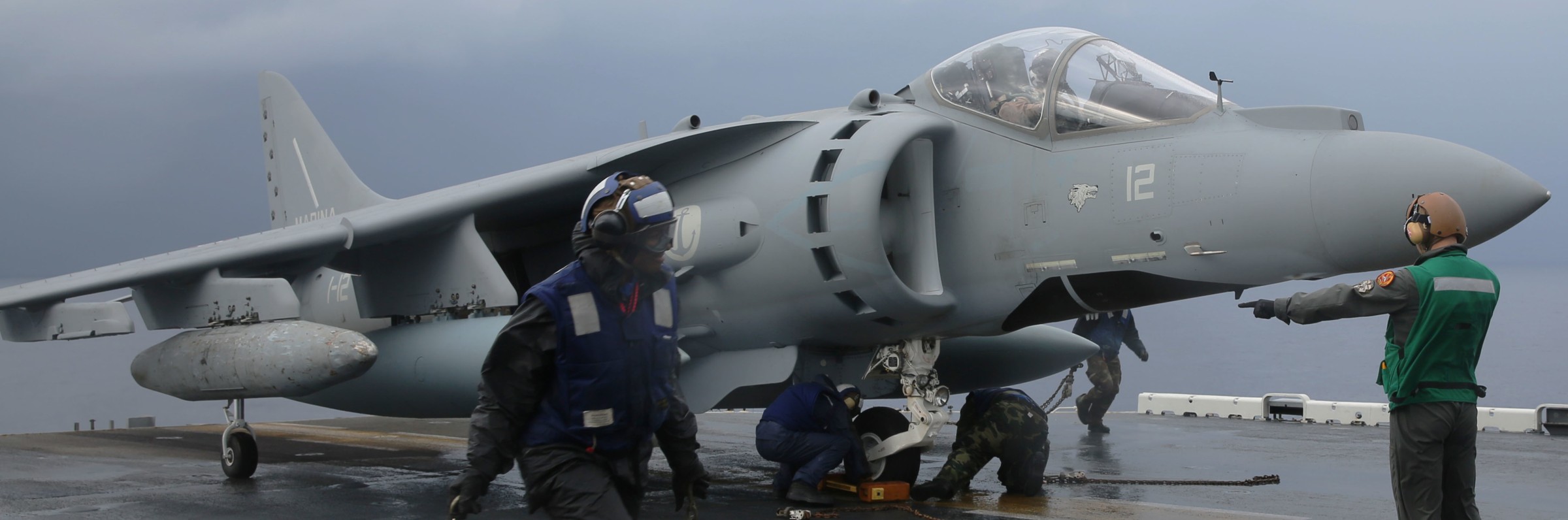 av-8b harrier ii+ italian navy marina militare grupaer wolves aircraft carrier 108