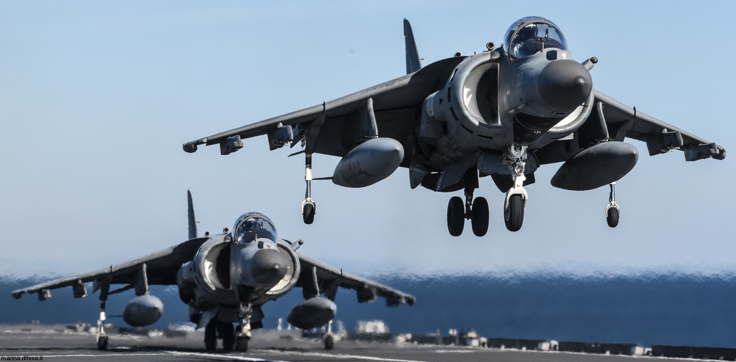 av-8b harrier ii+ italian navy marina militare grupaer wolves aircraft carrier 119