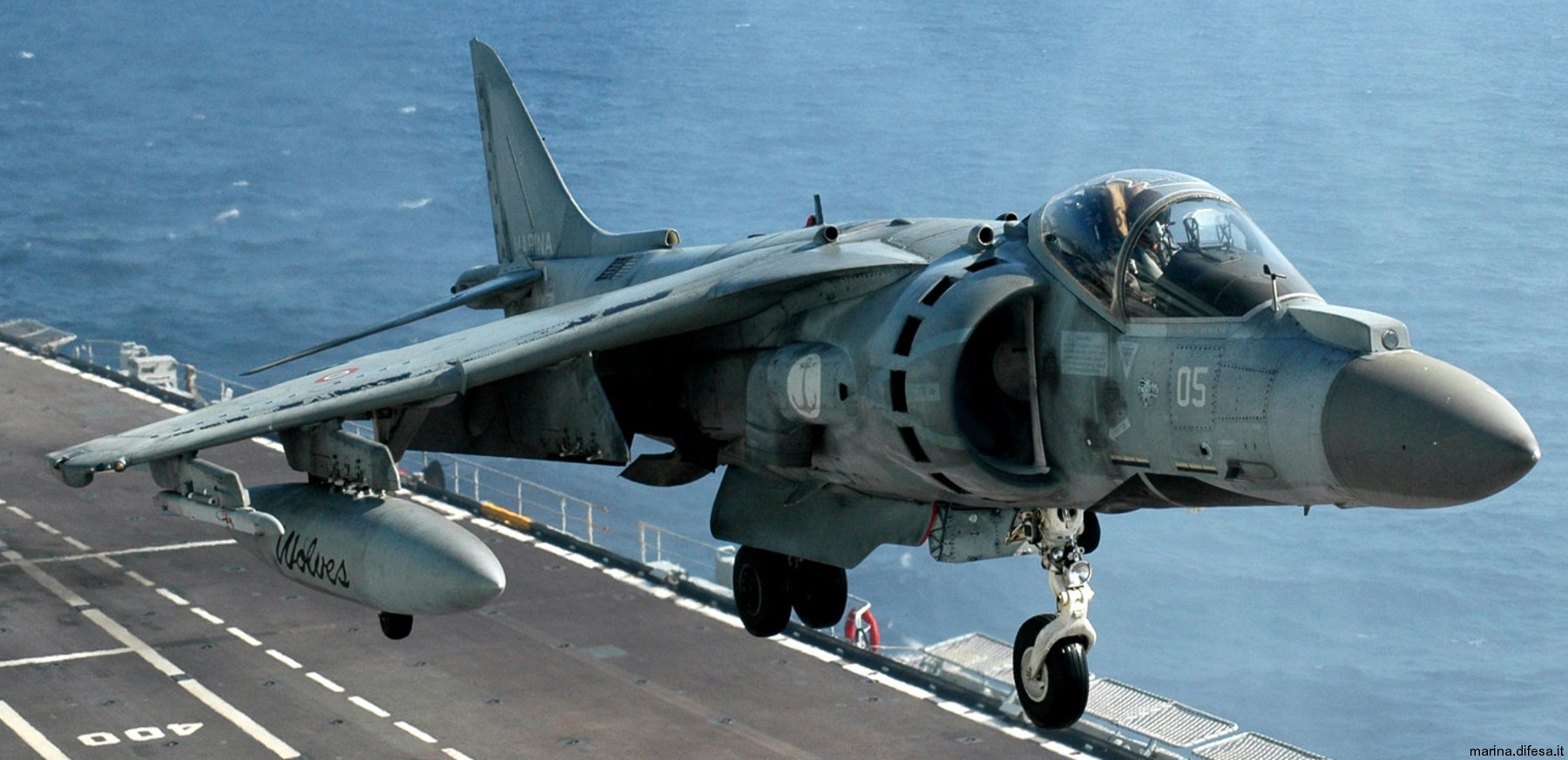av-8b harrier ii+ italian navy marina militare grupaer wolves c551 giuseppe garibaldi aircraft carrier 120