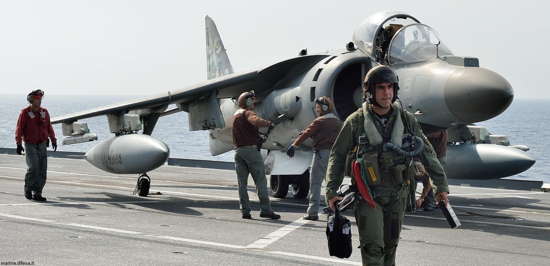 av-8b harrier ii+ italian navy marina militare grupaer wolves aircraft carrier 128